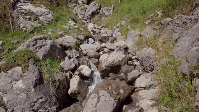 高山山涧视频素材