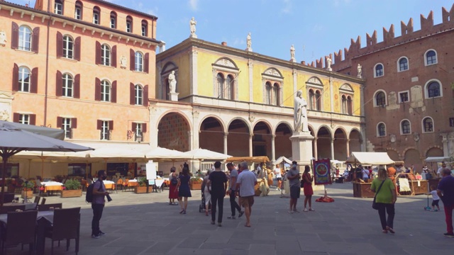 意大利维罗纳广场(Piazza dei Signori视频素材