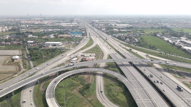 公路路口鸟瞰图视频素材