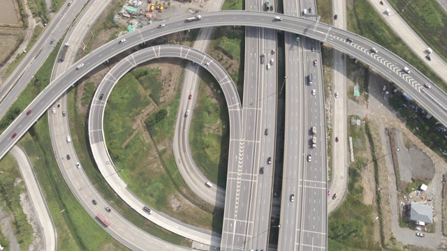 公路路口鸟瞰图视频素材