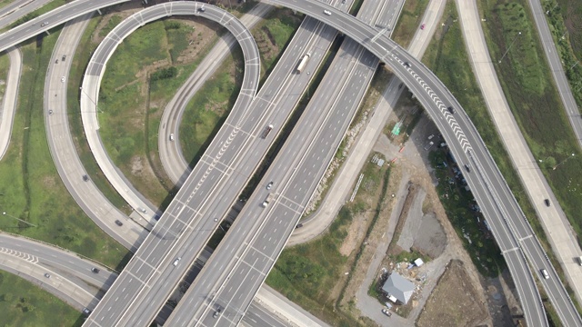 公路路口鸟瞰图视频素材