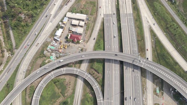 公路路口鸟瞰图视频素材