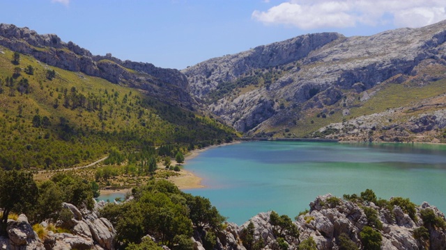 化妆湖大使- Tramuntana / Mallorca(马略卡)视频素材