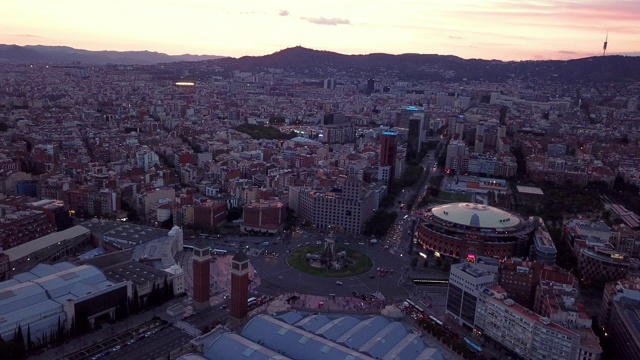 2018年西班牙巴塞罗那España广场的空中日落视频素材