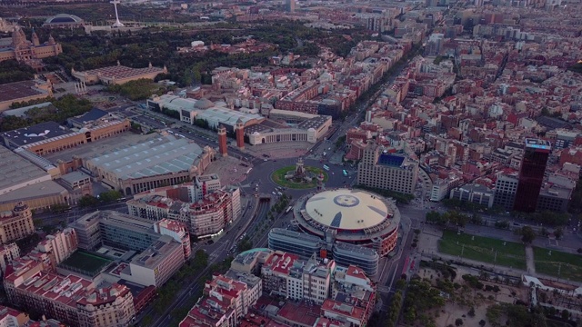 空中日落摄影变焦广场España，西班牙巴塞罗那2020视频素材