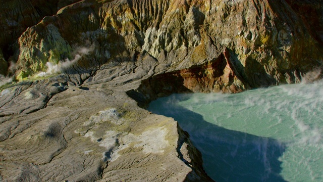 白岛火山气体火山口视频素材