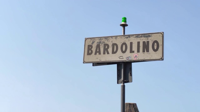 签上Bardolino视频素材