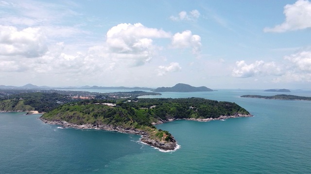 美丽的海景在蓬贴海角的观点在普吉岛，泰国。视频素材