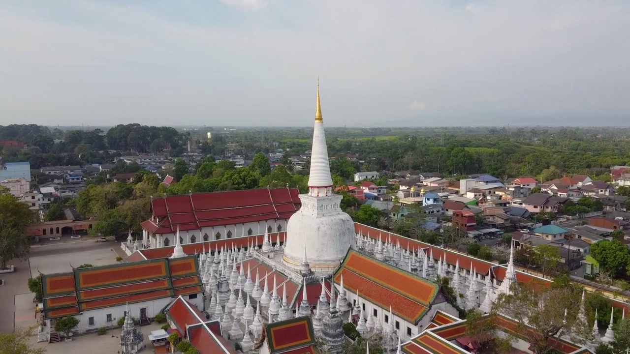 在那空寺塔玛拉寺鸟瞰图。视频下载