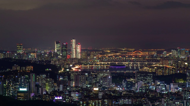 汉江夜景和韩国首尔的悠都岛市中心/雪卓岛和永登浦岛视频素材