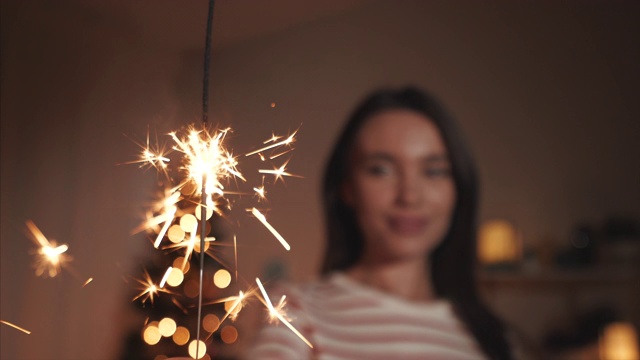 愿你的新年光彩夺目。视频素材