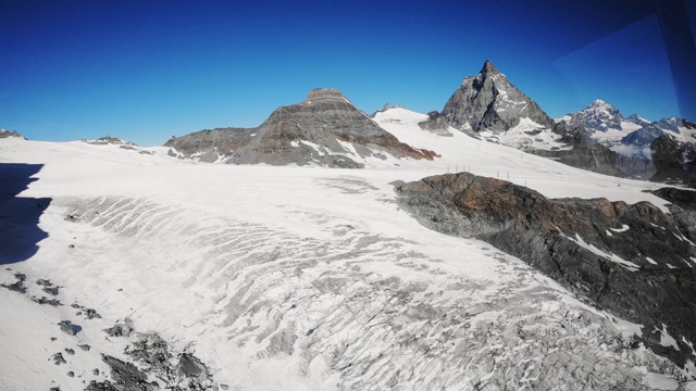 从缆车到克莱因马特洪峰的雪山景色视频素材