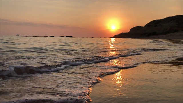 海滩上的日落视频素材