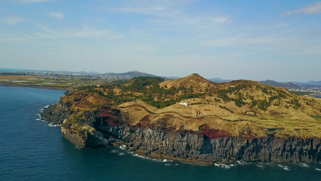 韩国济州岛松克山/西浦溪海景视频素材