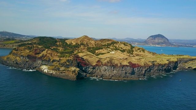 韩国济州岛，松克山和三班山海景视频素材