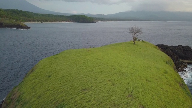 在Karangasem摄政/巴厘岛的岛屿的观点，印度尼西亚视频素材