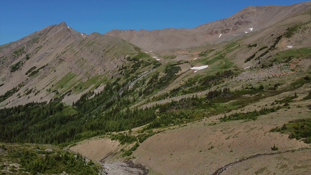 附近的景观铲通行证旅馆，天际线徒步旅行小径，贾斯珀，贾斯珀国家公园，落基山脉，阿尔伯特，加拿大视频素材