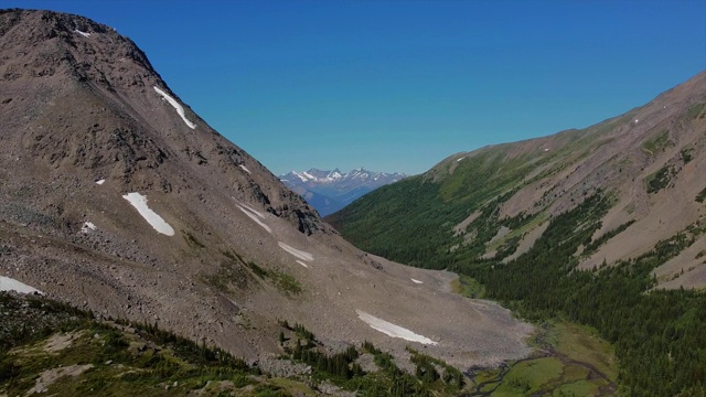 附近的景观铲通行证旅馆，天际线徒步旅行小径，贾斯珀，贾斯珀国家公园，落基山脉，阿尔伯特，加拿大视频素材