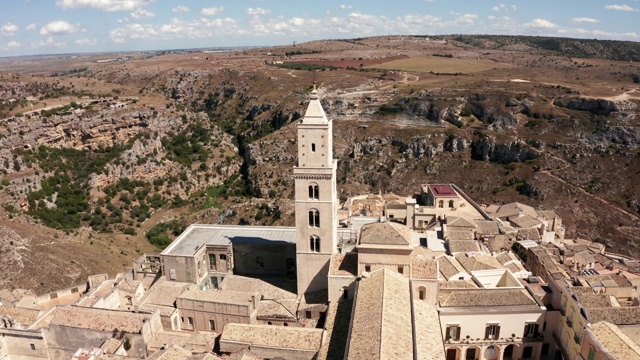 马泰拉古城(Sassi di Matera)鸟瞰图视频素材