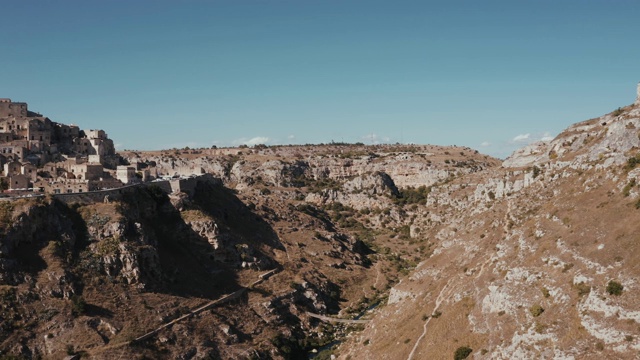 马泰拉古城(Sassi di Matera)鸟瞰图视频素材