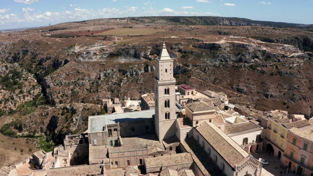 马泰拉古城(Sassi di Matera)鸟瞰图视频素材