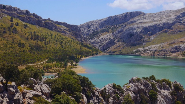 化妆湖大使- Tramuntana / Mallorca(马略卡)视频素材