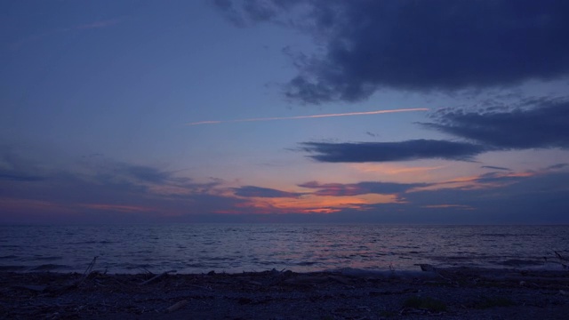 河边的日落/时光流逝/马坦视频素材