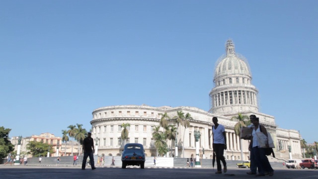 生活方式旅行古巴建筑人和日常场景在加勒比视频素材