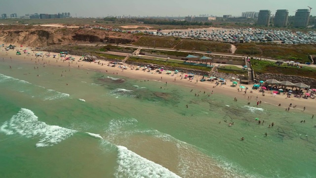 特拉维夫地中海海岸的鸟瞰图视频素材