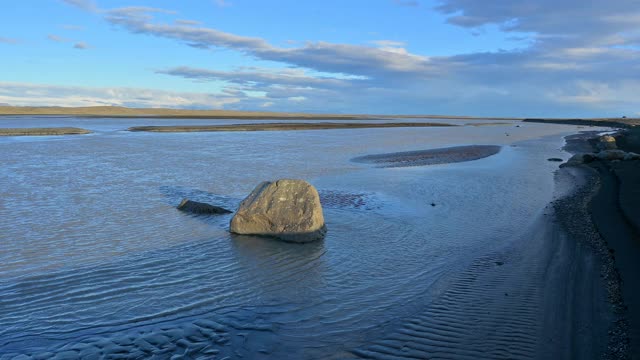 风景中的河流，Jökulsa a Fjöllum, Nordurland Eystra，北部地区，冰岛视频素材