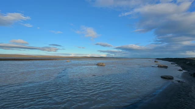 风景中的河流，Jökulsa a Fjöllum, Nordurland Eystra，北部地区，冰岛视频素材