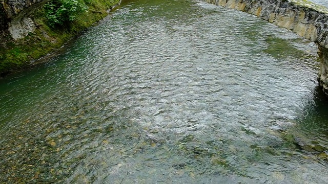 山区河流的观点。视频素材