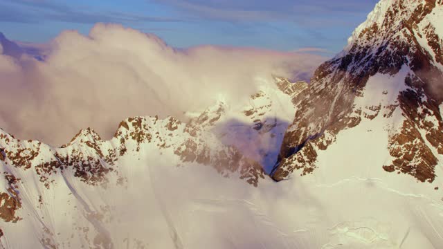 空中山脊雪帽视频素材