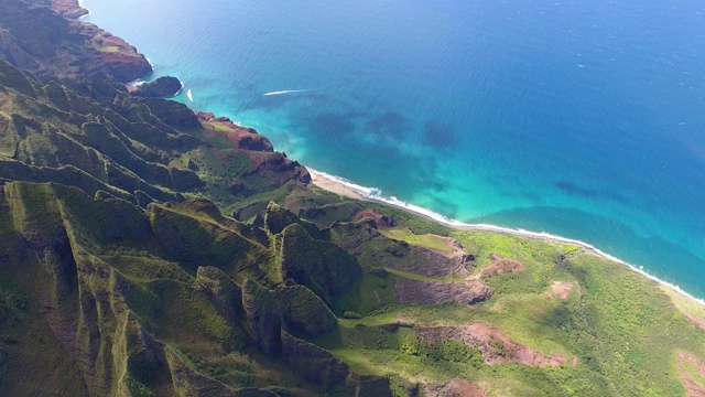 空中卡拉劳山谷，纳帕利海岸州立荒野公园视频素材