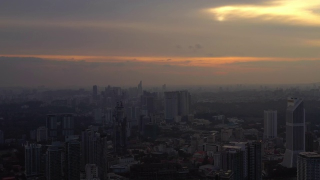 日落天空吉隆坡城市景观航空全景4k马来西亚视频素材