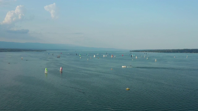 日内瓦城著名的湖帆船交通晴朗的一天空中全景4k瑞士视频素材