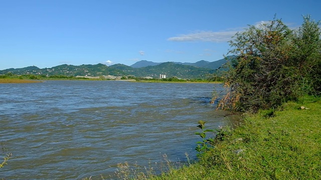 山区河流的观点。视频素材