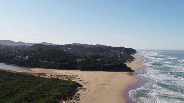 河口流入海洋视频素材