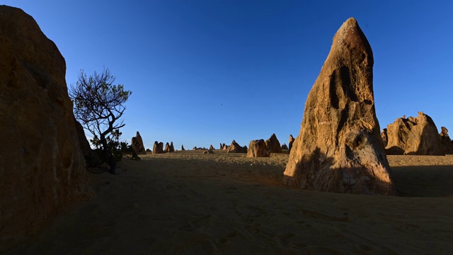 TL尖峰沙漠石灰岩形成景观视频素材