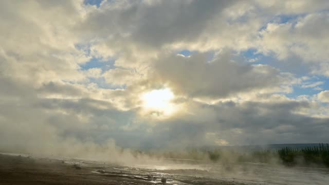 Strokkur Geysir, Haukadalur, Sudurland, 冰岛视频素材