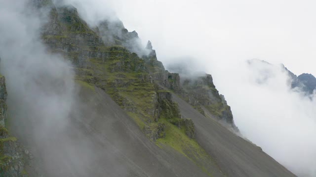 空中，波夫，云在山上移动，冰岛视频素材