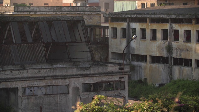 那不勒斯破败的空建筑视频素材