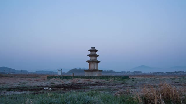 三层石塔/庆州西，庆尚北道，韩国视频素材