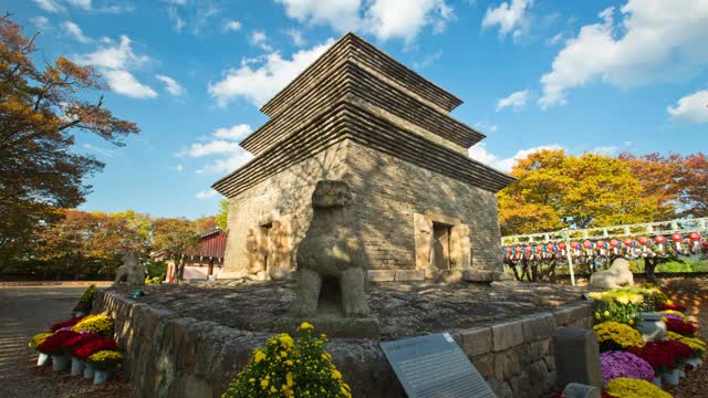 韩国庆尚北道庆州寺本璜寺的石砖塔视频素材