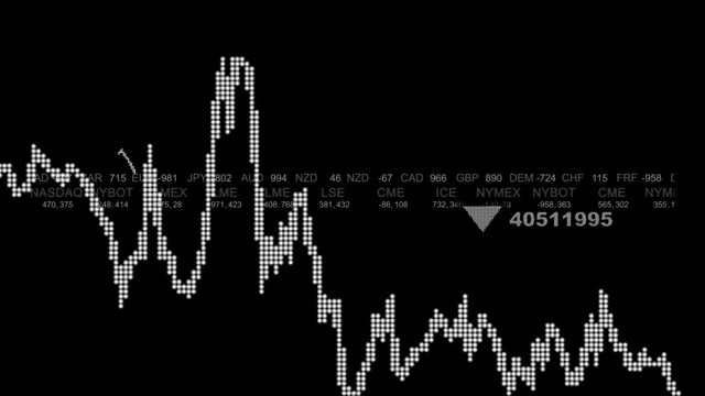 动画飞行通过财务图表和数字。4 k股票视频。完全适用于各种主题相关的业务，金融和股票交易。Alpha黑色背景。视频素材