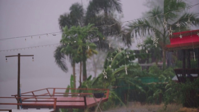 雨季有暴风雨和大雨视频素材