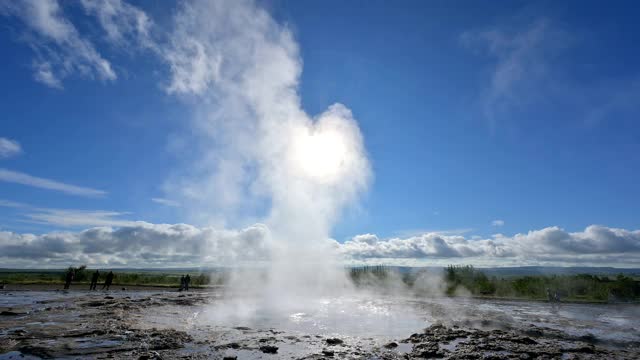 Strokkur Geysir, Haukadalur, Sudurland, 冰岛视频素材