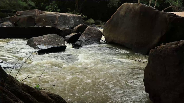 雨季的热带气流视频素材