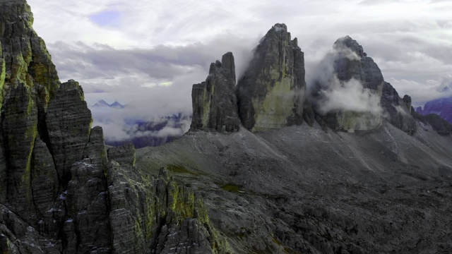 拉瓦雷多城市国家公园鸟瞰图。意大利Dolomiti。视频素材