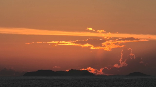 冲绳丰崎海滨公园的夜景视频素材